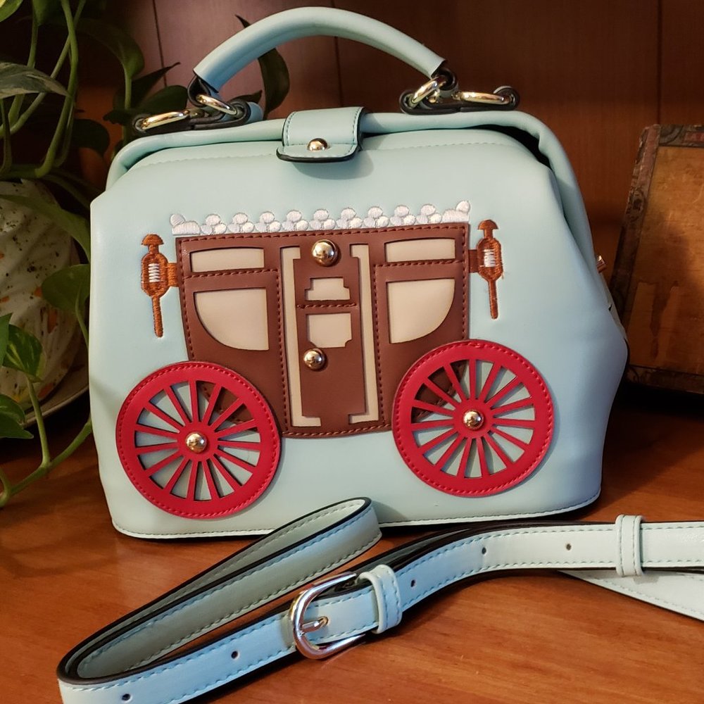 Amazing Carriage-Applique Shoulder/Hand Bag